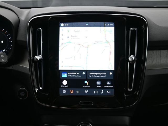 Used 2023 Volvo XC40 B5 Plus w/ Climate Package image 13