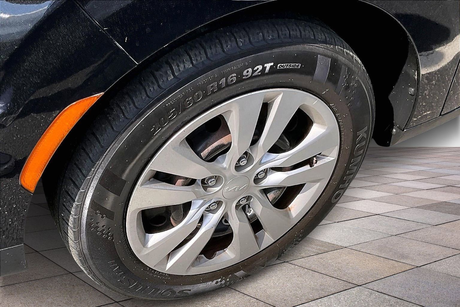 Used 2022 Kia Soul LX image 9