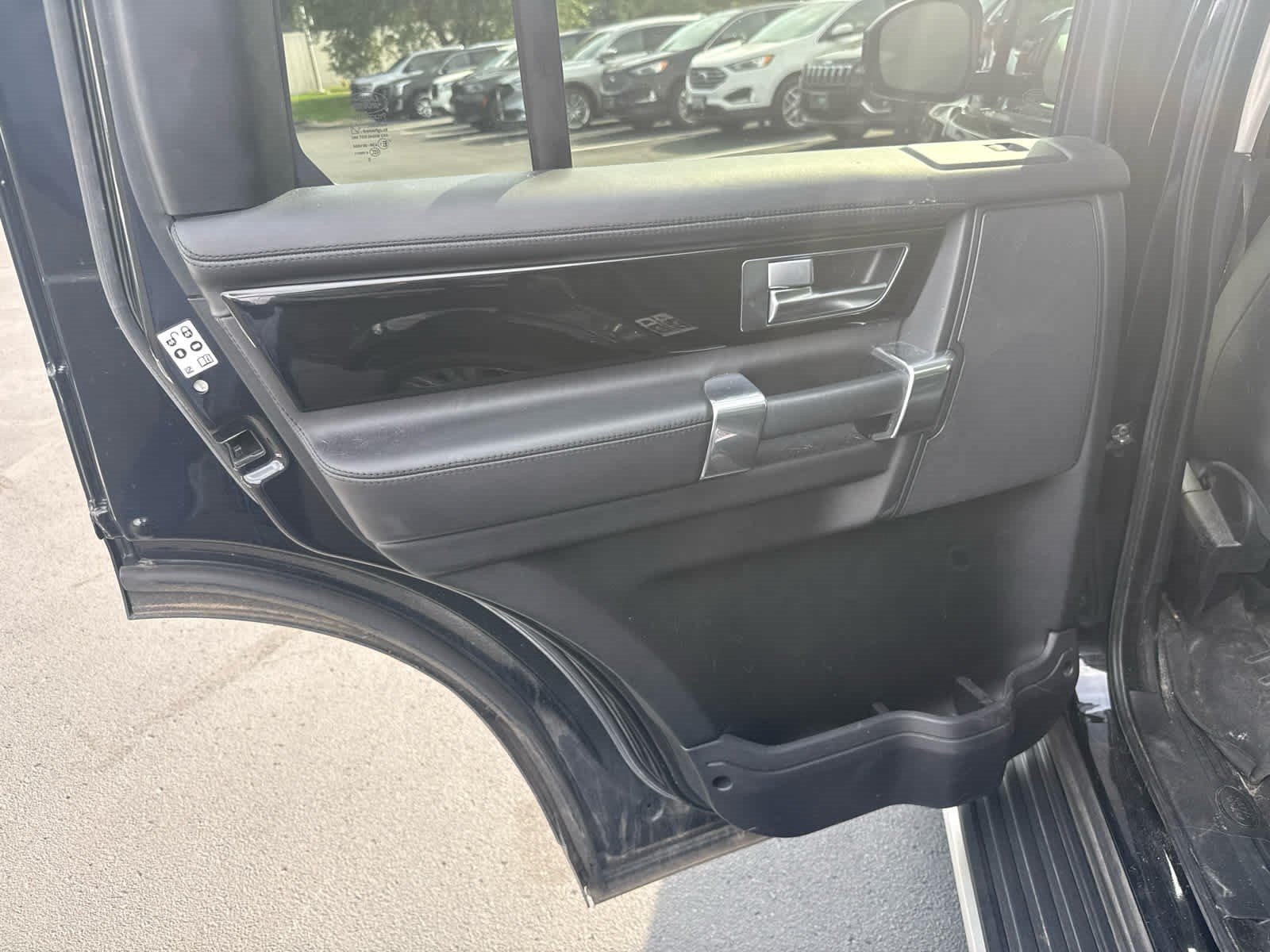 Used 2016 Land Rover LR4 HSE LUX AWD/4WD image 12