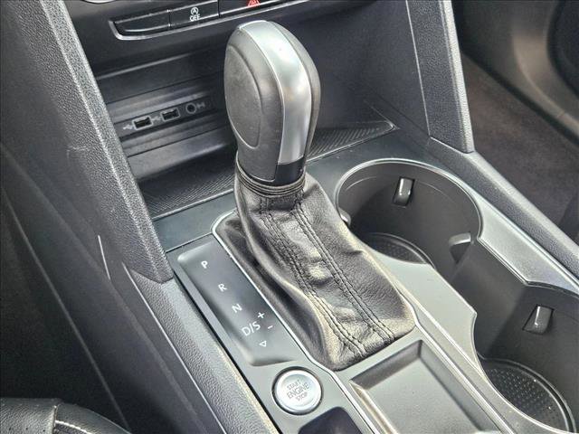 Used 2020 Volkswagen Atlas Cross Sport SE w/ Panoramic Sunroof Package image 12