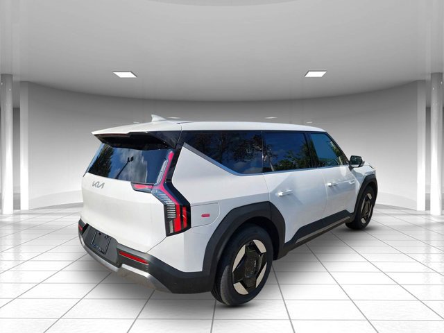 New 2026 Kia EV9 Light image 3