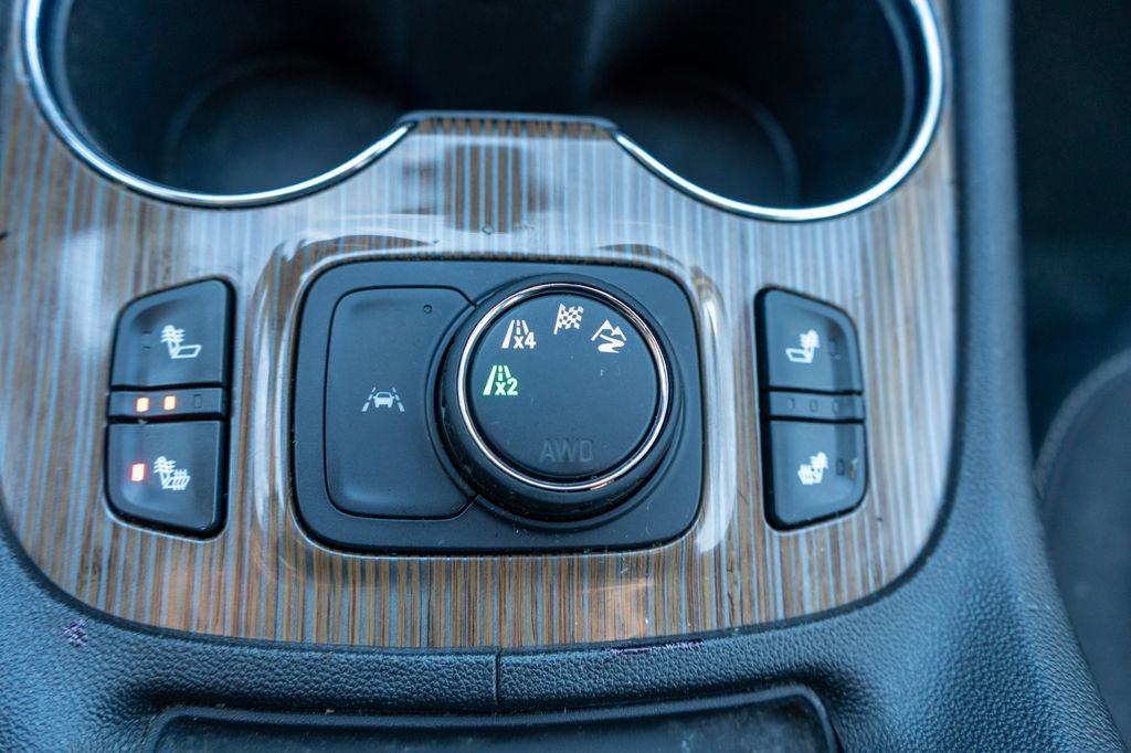 Used 2023 GMC Acadia SLE w/ Driver Convenience Package image 34