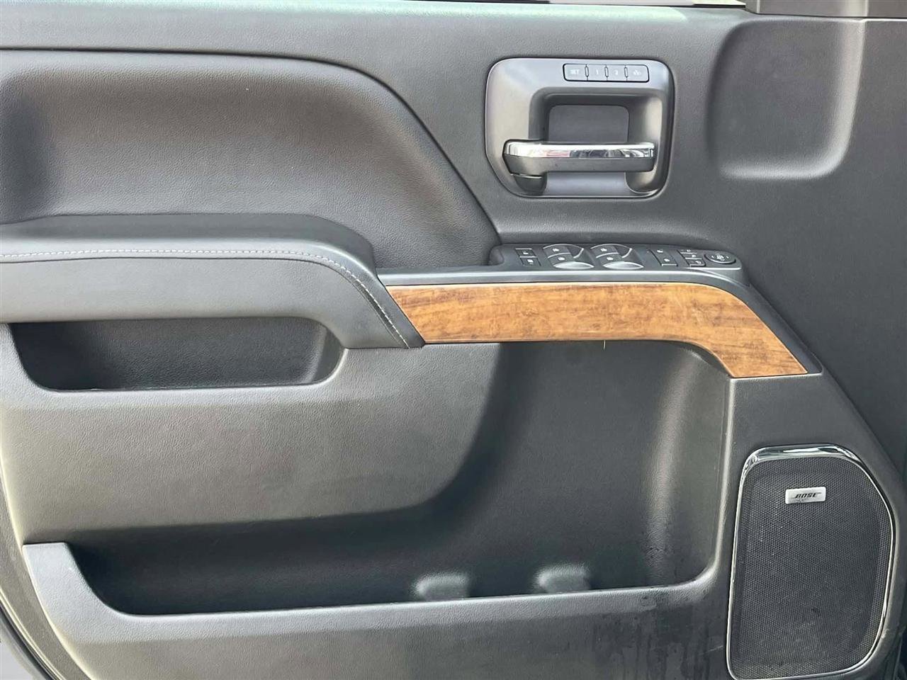 Used 2018 Chevrolet Silverado 1500 High Country image 10