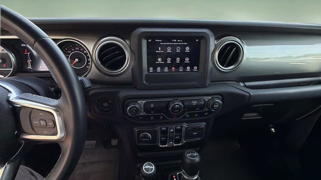 Used 2018 Jeep Wrangler Unlimited Sahara image 26