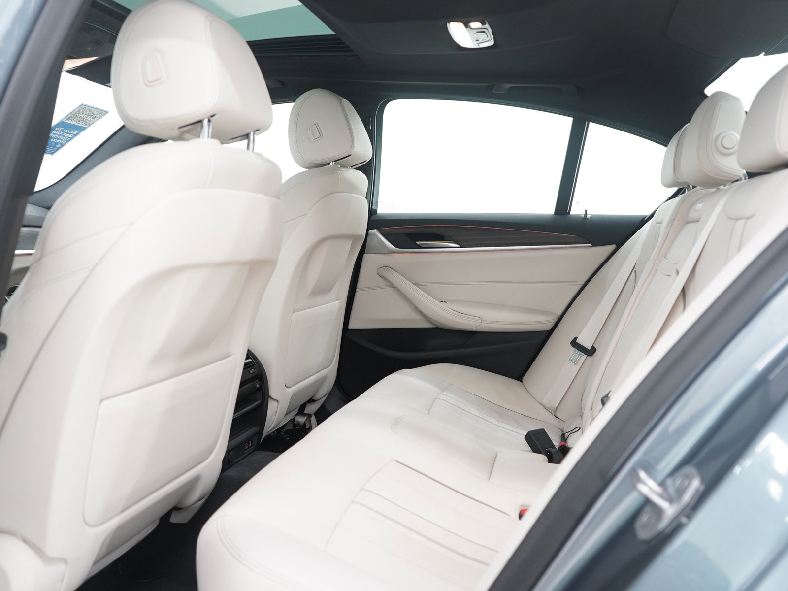 Used 2021 BMW 530i xDrive w/ Convenience Package image 17