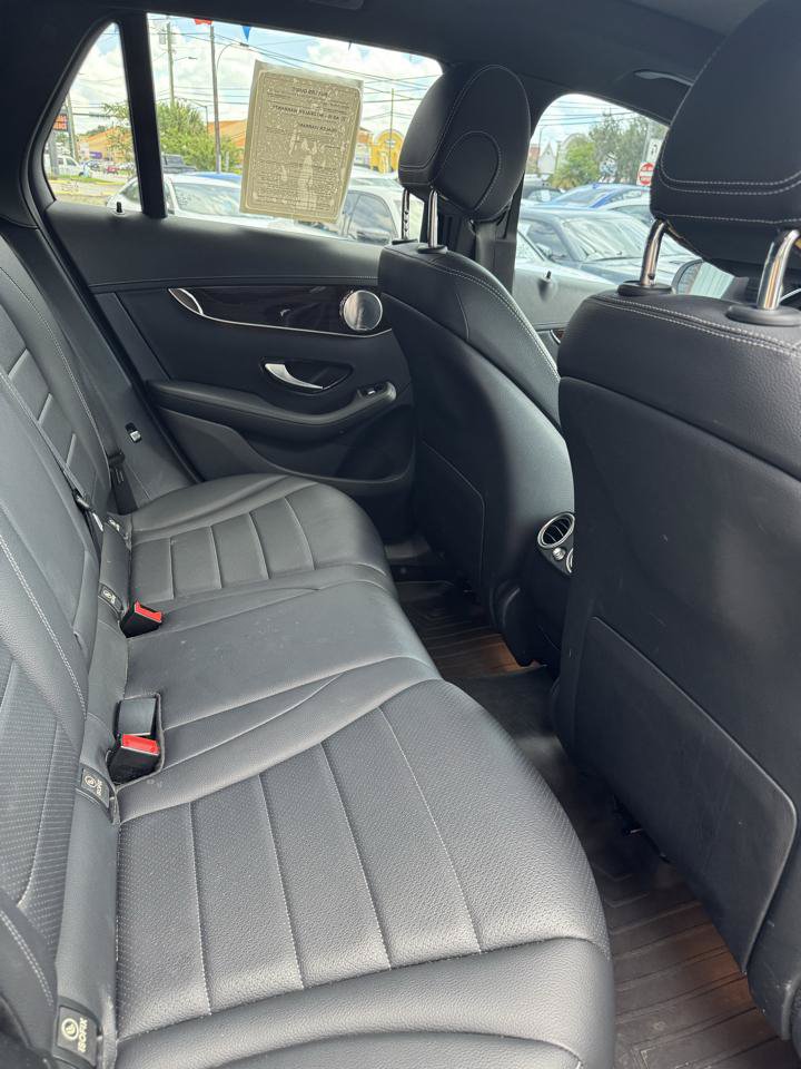 Used 2017 Mercedes-Benz GLC 300 4MATIC image 17