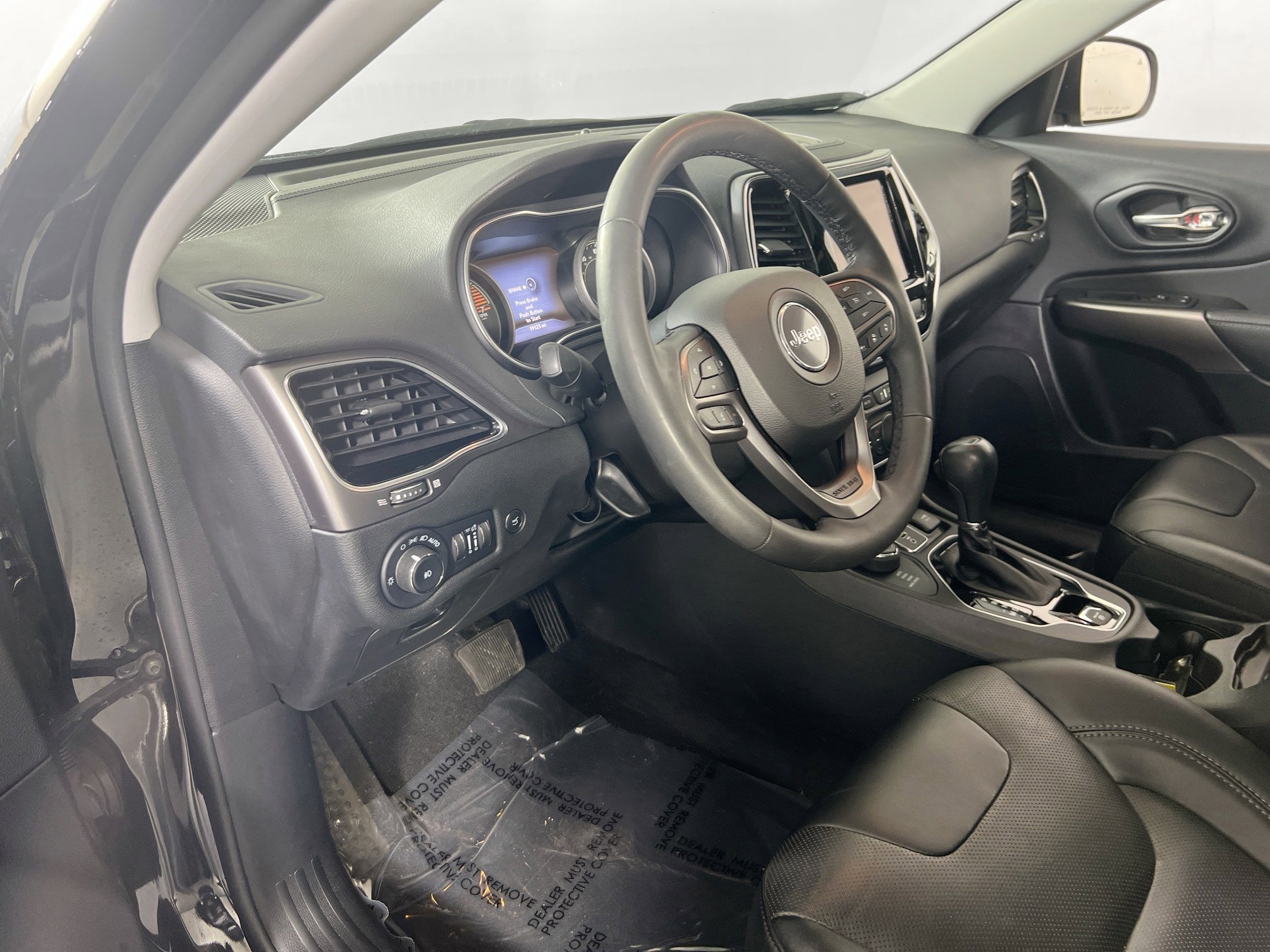 Used 2022 Jeep Cherokee Limited image 9