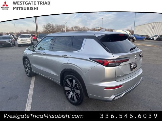 New 2026 Mitsubishi Outlander SEL FWD image 9