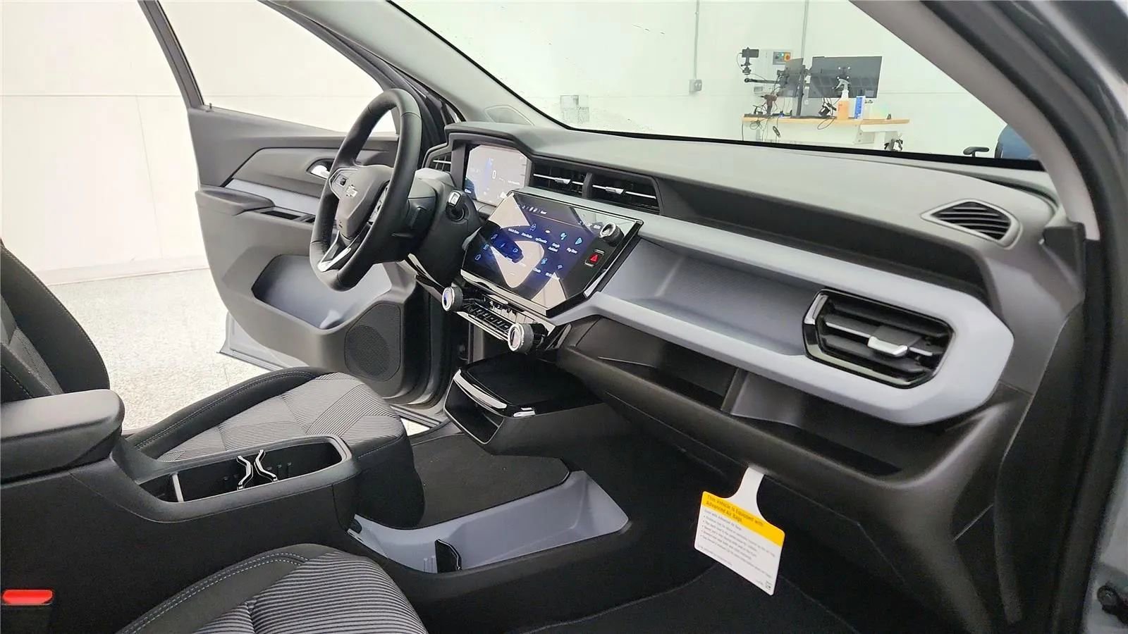 New 2027 Chevrolet Bolt LT w/ Comfort Package image 36