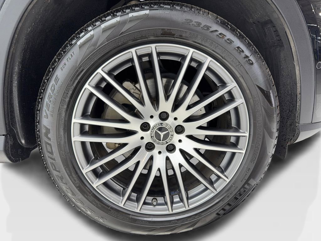 Used 2024 Mercedes-Benz GLC 300 4MATIC image 46