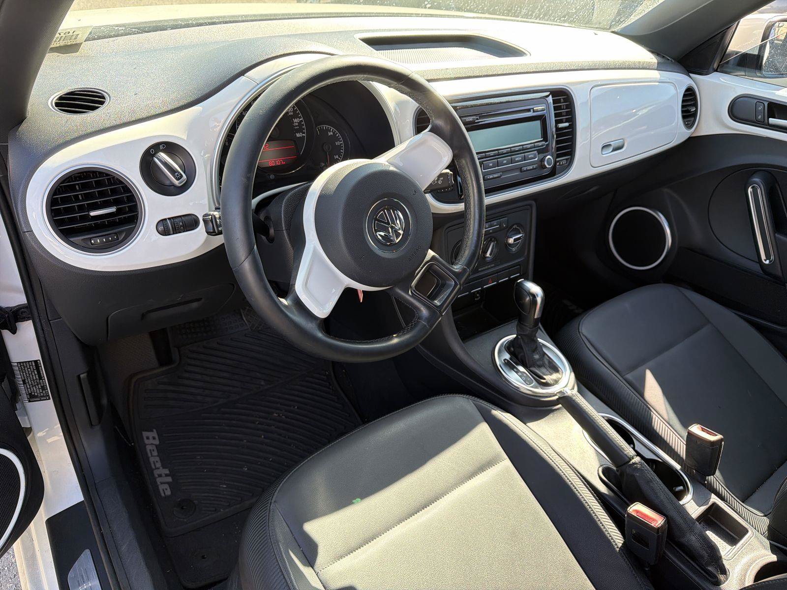 Used 2012 Volkswagen Beetle 2.5 FWD image 6