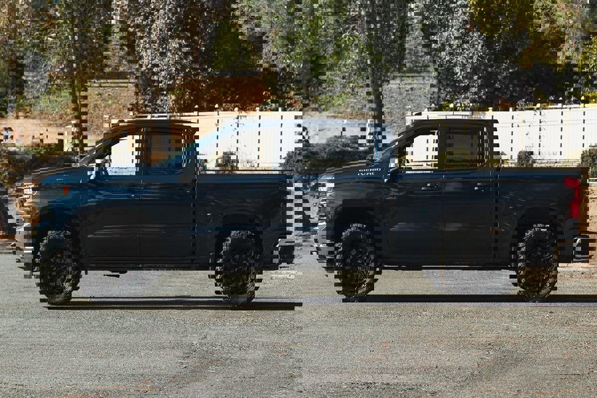 Used 2020 Chevrolet Silverado 1500 LT w/ All-Star Edition image 5