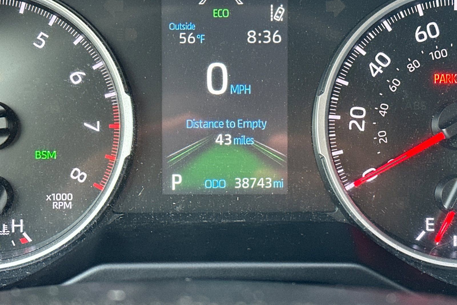 Used 2022 Toyota RAV4 XLE image 30