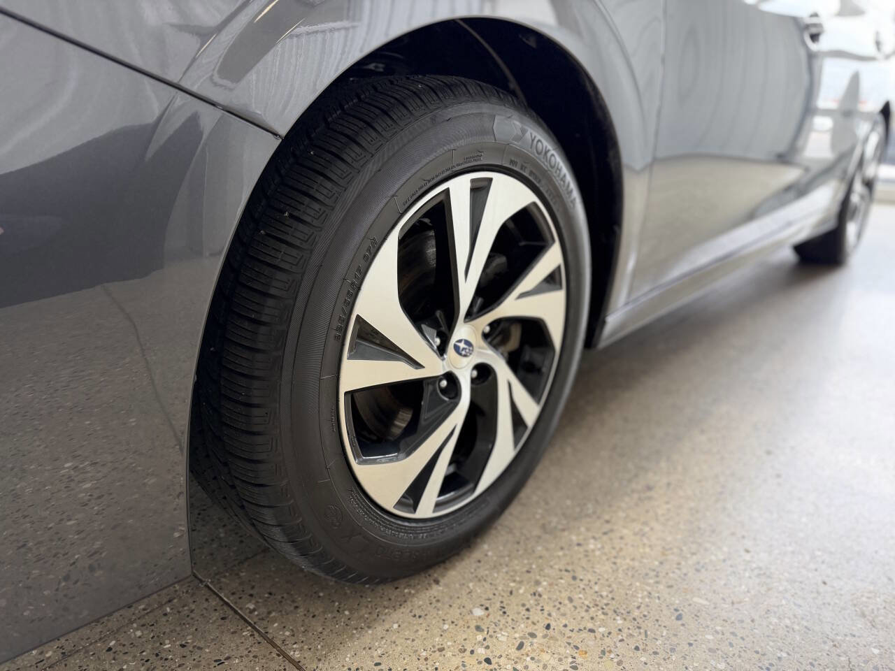 Used 2024 Subaru Legacy Premium AWD/4WD image 3