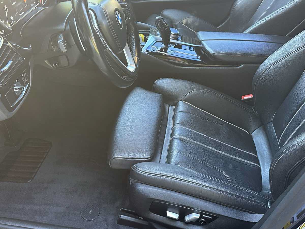 Used 2019 BMW 540i xDrive AWD/4WD image 18