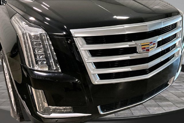Used 2019 Cadillac Escalade ESV Luxury AWD/4WD image 33