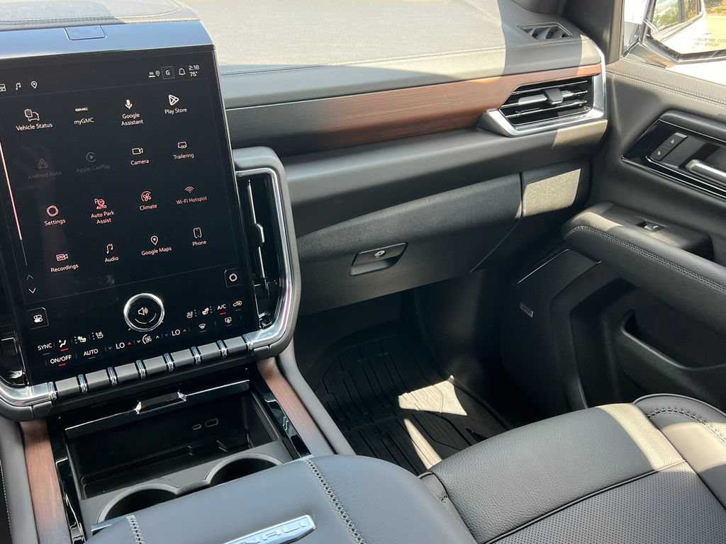 New 2026 GMC Yukon Denali w/ Sun & Power Step Package AWD/4WD image 35