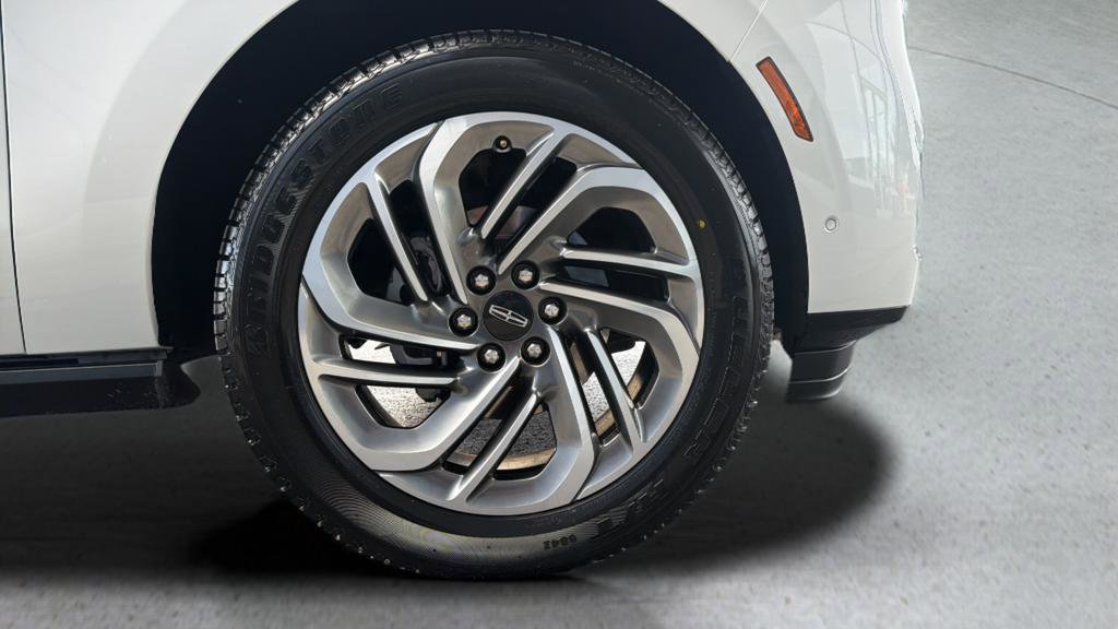 Used 2025 Lincoln Navigator Black Label image 12