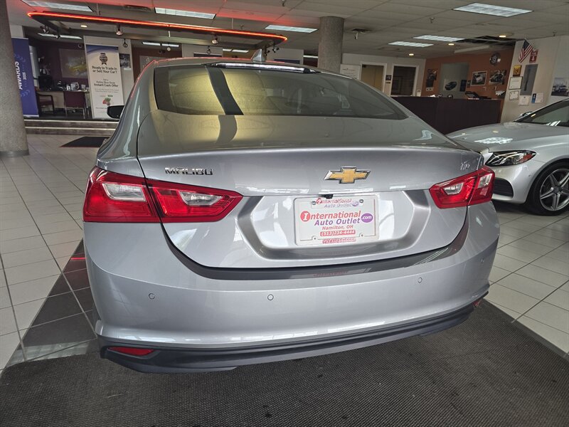 Used 2025 Chevrolet Malibu LT FWD image 5