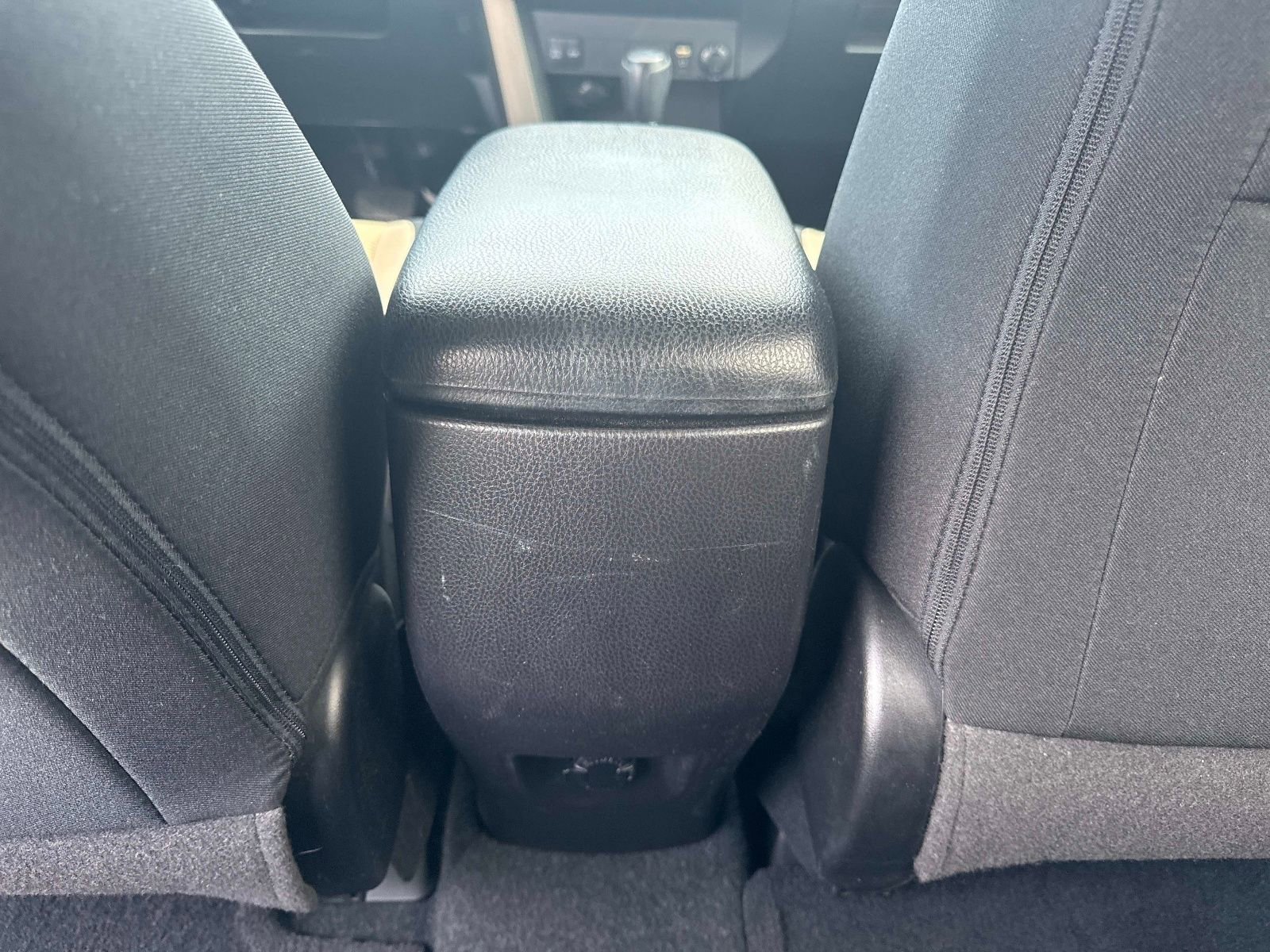 Used 2018 Toyota RAV4 XLE FWD image 15