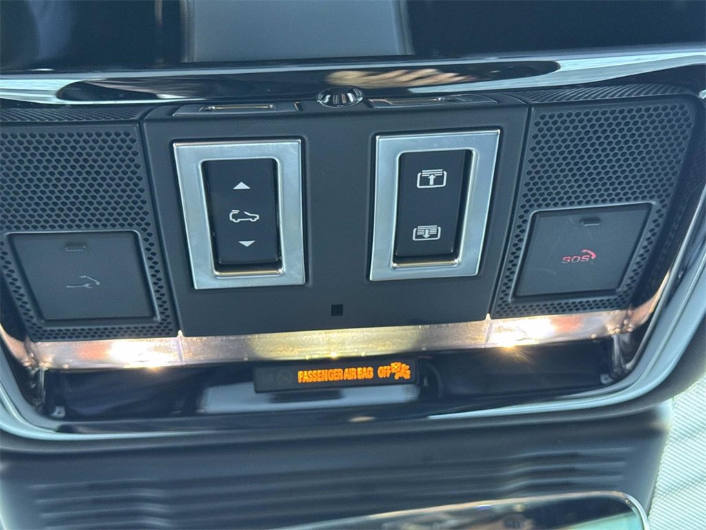 Certified 2025 Land Rover Range Rover Velar S image 20