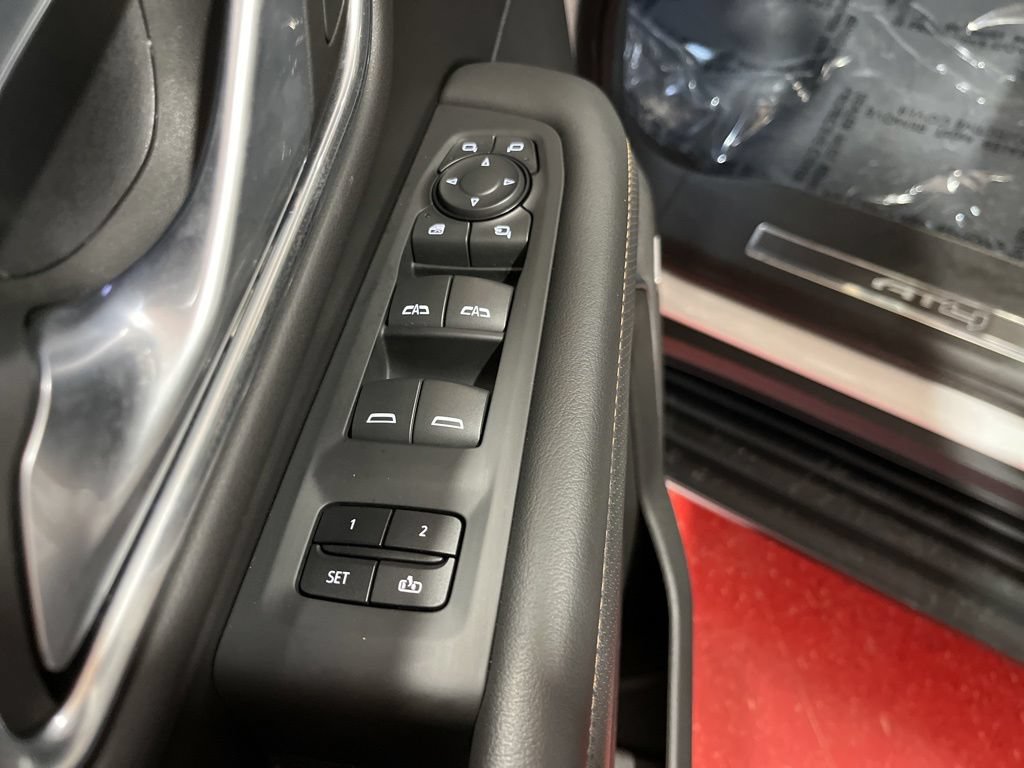 Certified 2023 GMC Yukon AT4 w/ Technology Package AWD/4WD image 12