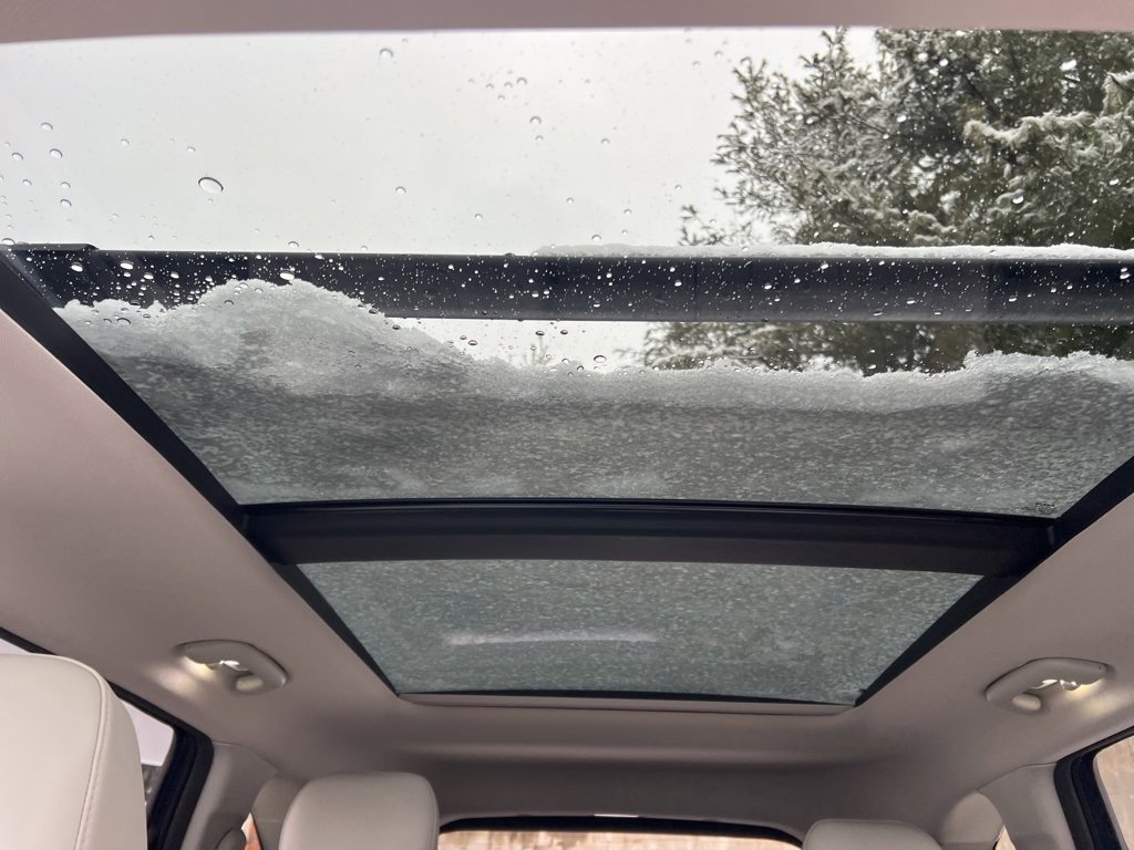 Certified 2025 Kia Sorento S w/ Panoramic Sunroof Package image 22