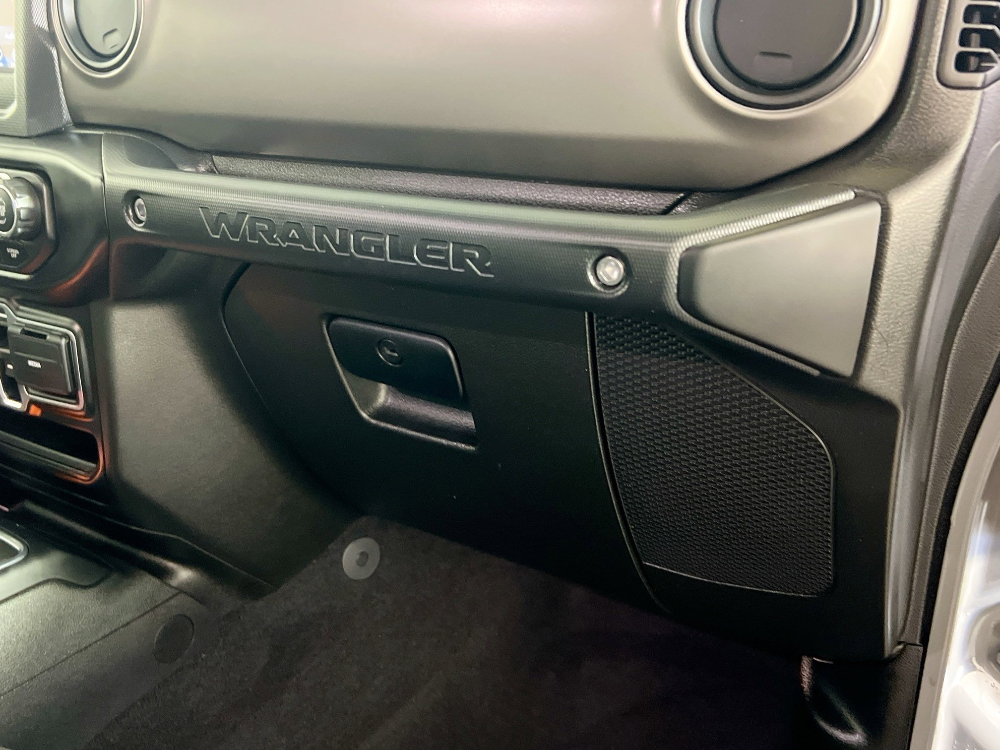 Used 2021 Jeep Wrangler Unlimited Sport AWD/4WD image 35