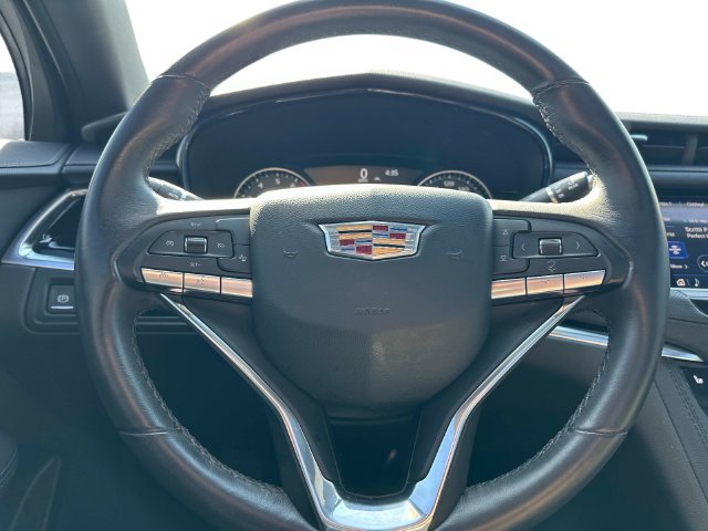 Certified 2024 Cadillac XT6 Luxury w/ LPO, Floor Liner Package AWD/4WD image 24