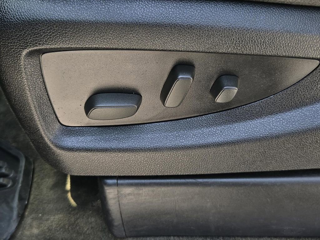 Used 2015 Chevrolet Silverado 2500 LT w/ LT Convenience Package AWD/4WD image 15