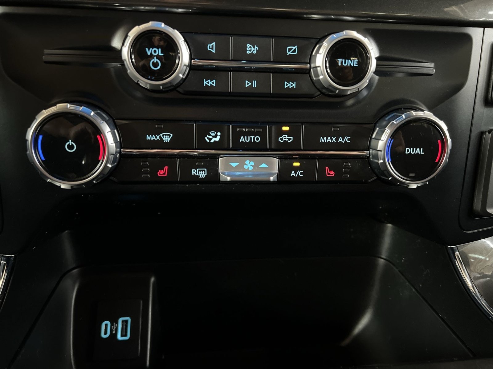Used 2023 Ford F150 XLT w/ Equipment Group 302A High AWD/4WD image 21