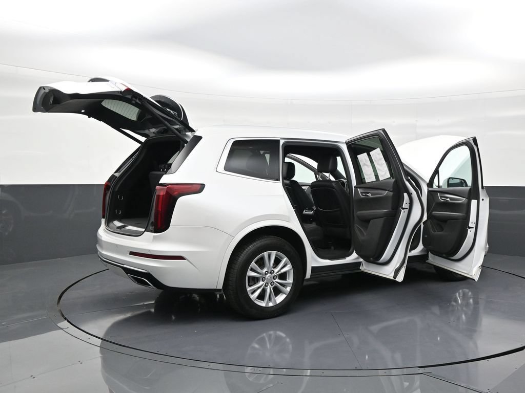 Used 2021 Cadillac XT6 Luxury FWD image 29