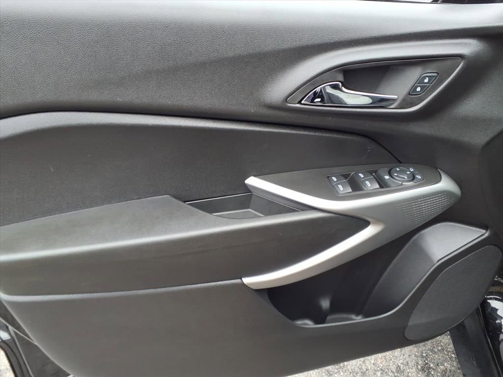 Used 2024 Chevrolet Trax LS image 16