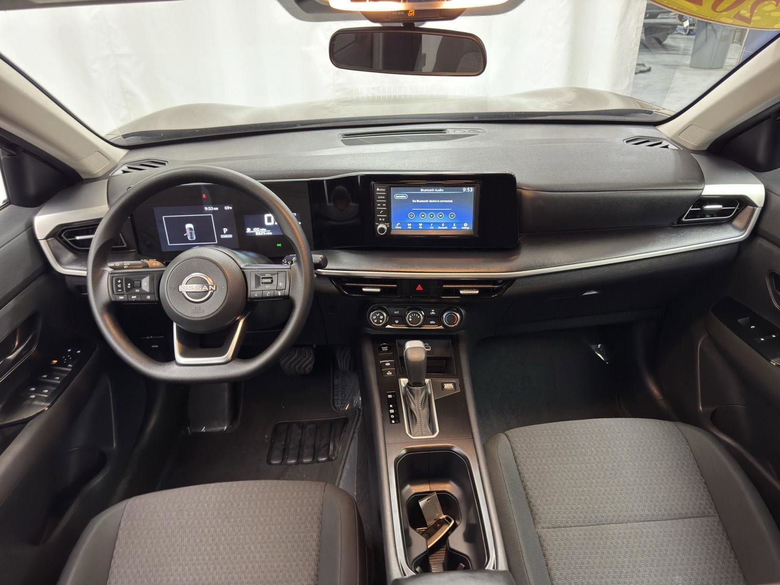 Used 2025 Nissan Kicks S AWD/4WD image 29