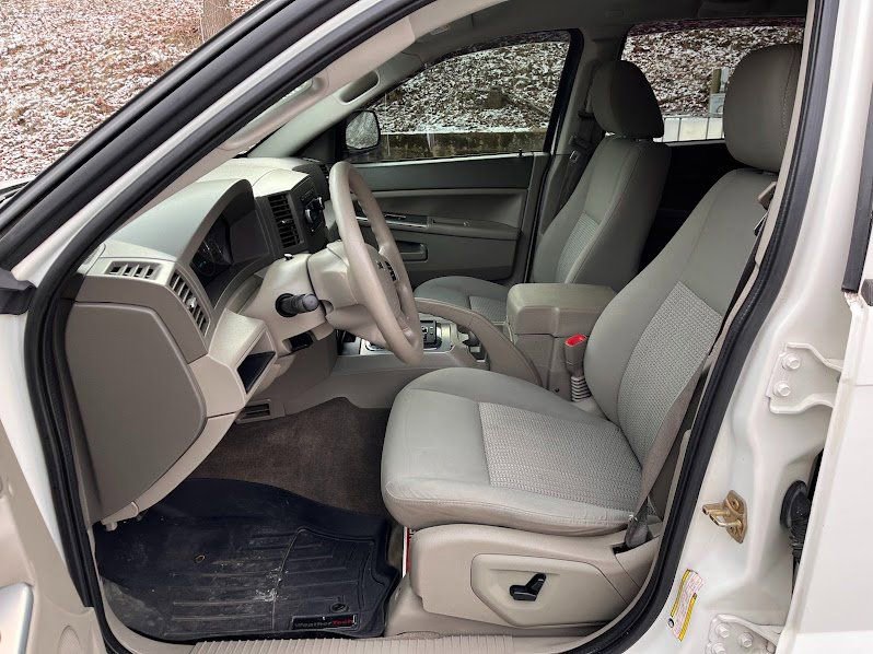 Used 2007 Jeep Grand Cherokee Laredo image 8