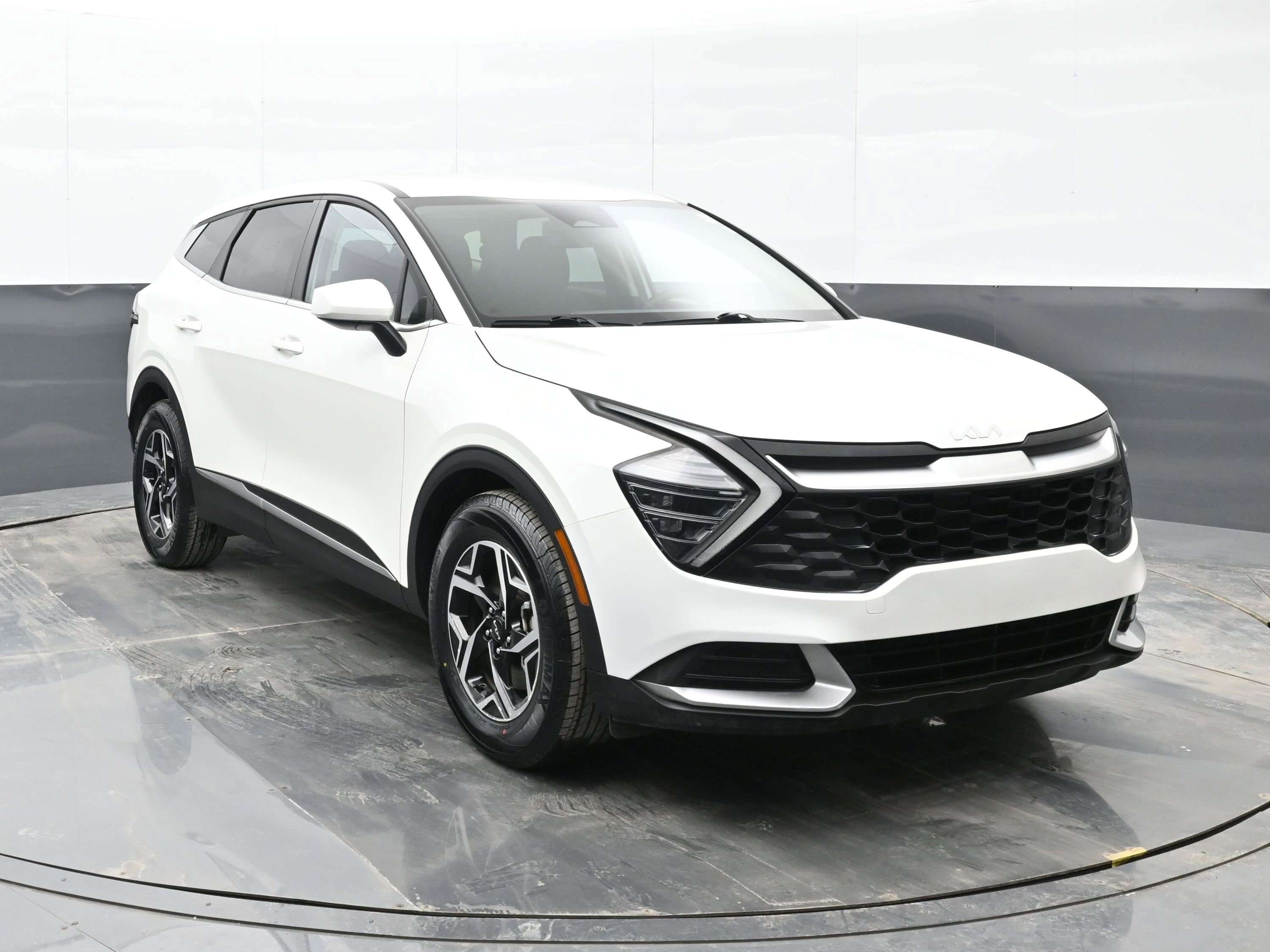 Used 2024 Kia Sportage LX video 2