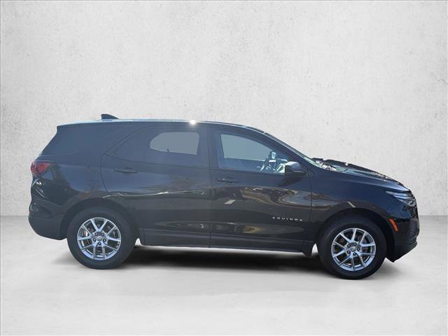 Used 2023 Chevrolet Equinox LS w/ LS Convenience Package image 4