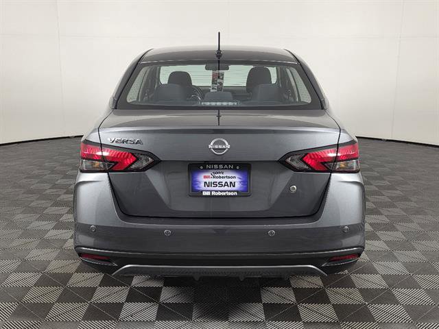 Used 2025 Nissan Versa S FWD image 5