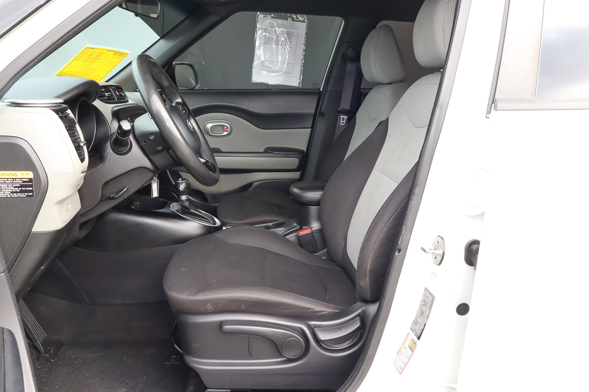 Used 2016 Kia Soul FWD image 7