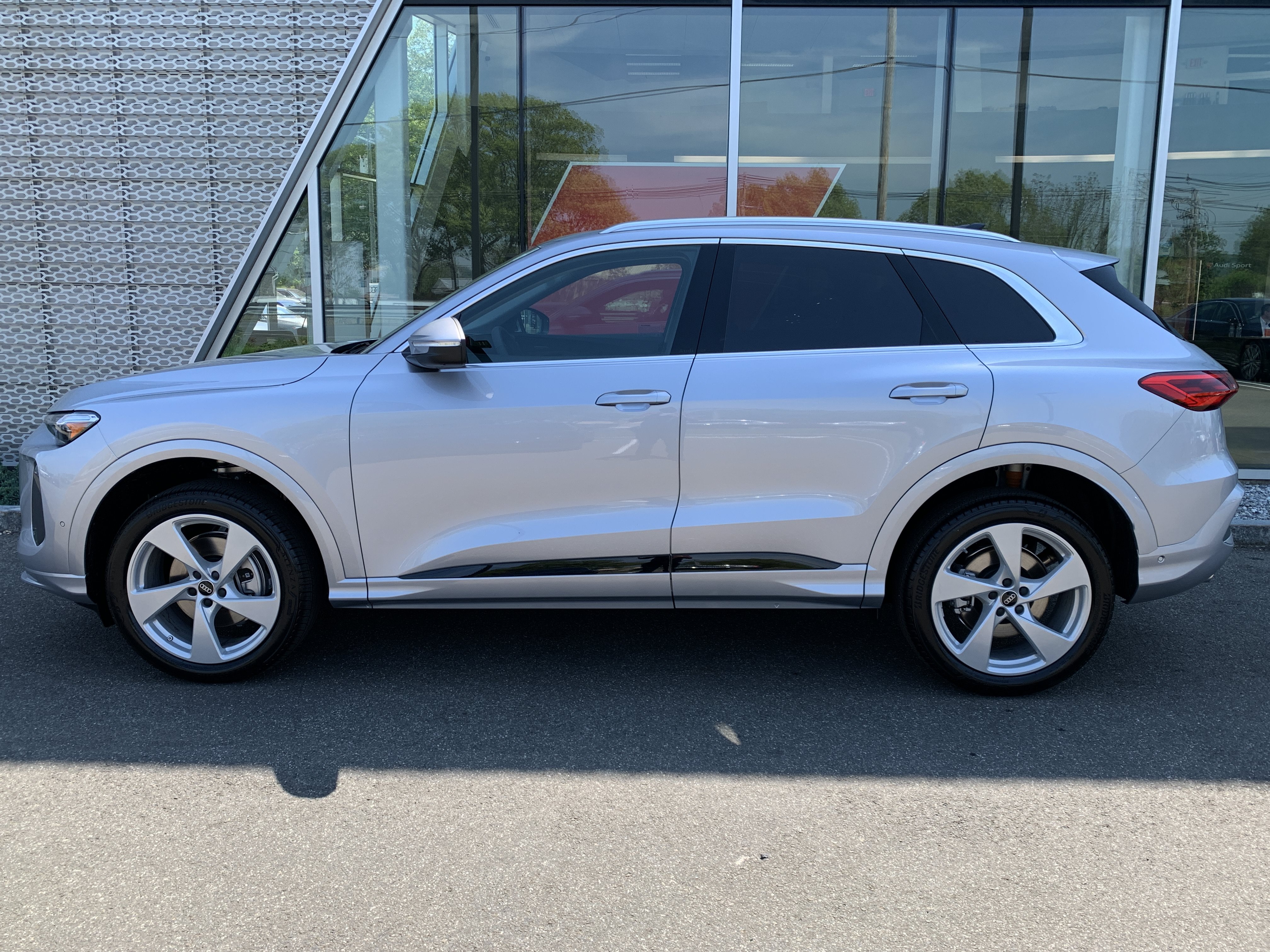 New 2026 Audi Q5 Premium AWD/4WD image 2