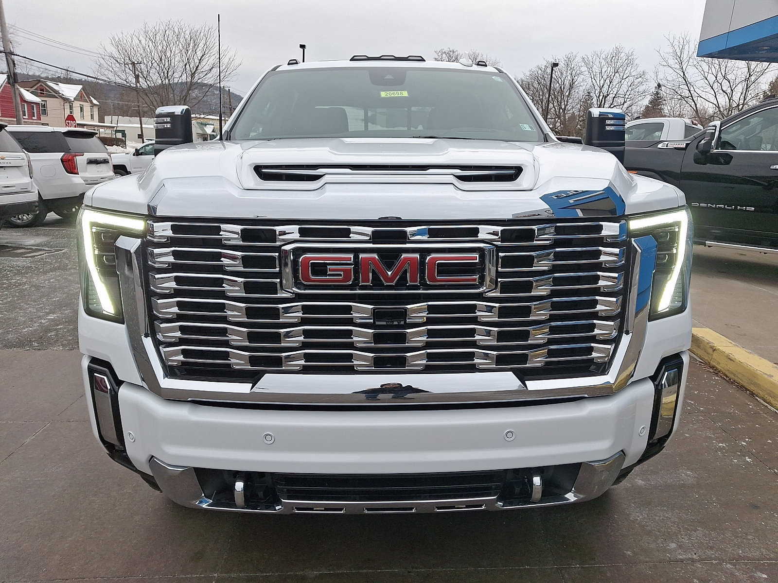 New 2026 GMC Sierra 2500 Denali w/ Denali Reserve Package AWD/4WD image 2