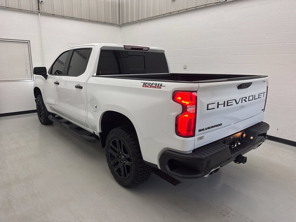 Used 2024 Chevrolet Silverado 1500 LT Trail Boss w/ Convenience Package II AWD/4WD image 4