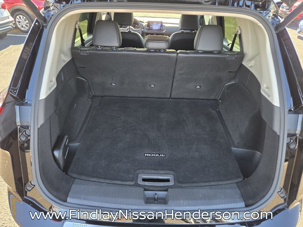 Used 2024 Nissan Rogue SV w/ SV Premium Package FWD image 14