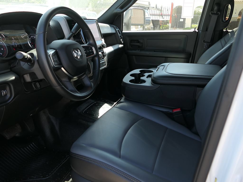 New 2026 RAM 3500 Tradesman AWD/4WD image 15
