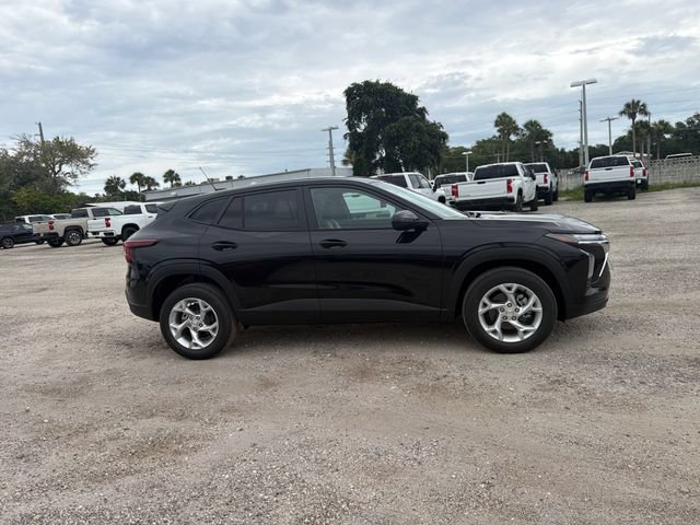 New 2026 Chevrolet Trax LS w/ LS Convenience Package FWD image 15