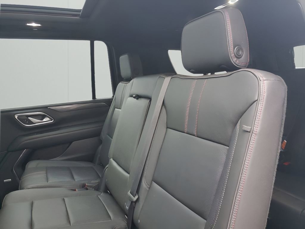 Used 2023 Chevrolet Suburban RST image 19