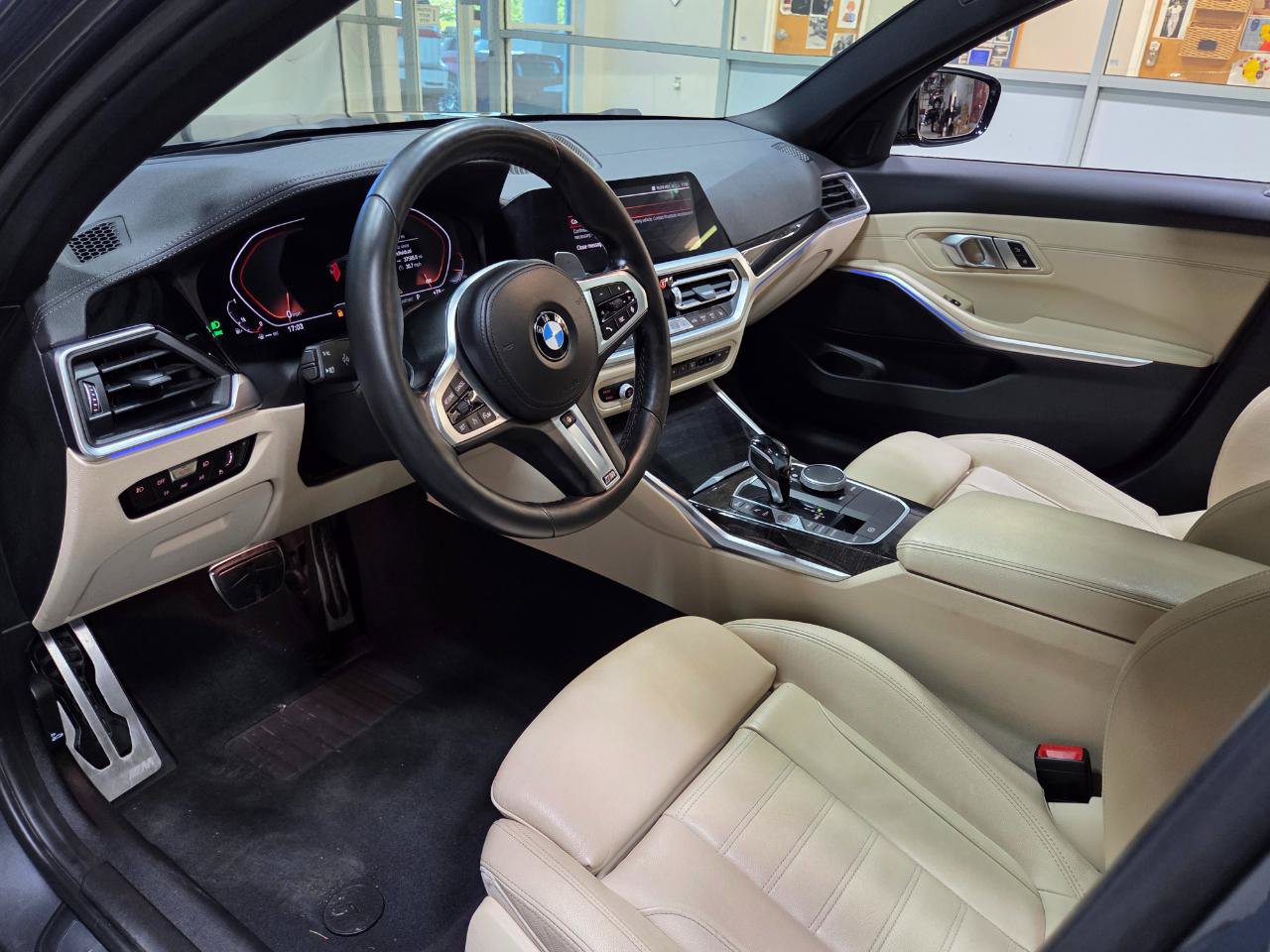 Used 2021 BMW 330i xDrive Sedan w/ M Sport Package AWD/4WD image 16
