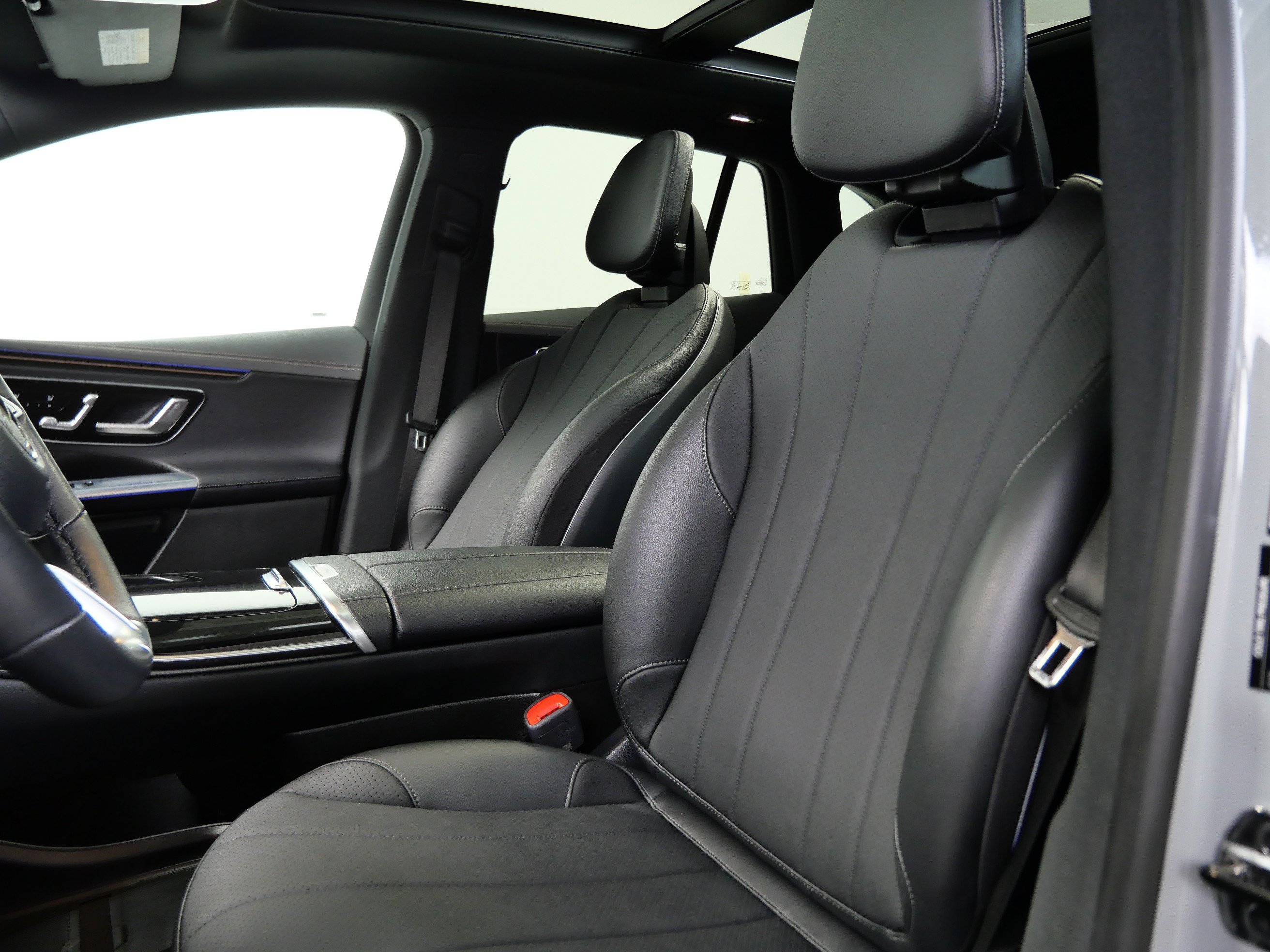 Certified 2023 Mercedes-Benz EQE 350+ 4MATIC SUV w/ AMG Line Exterior Package image 16