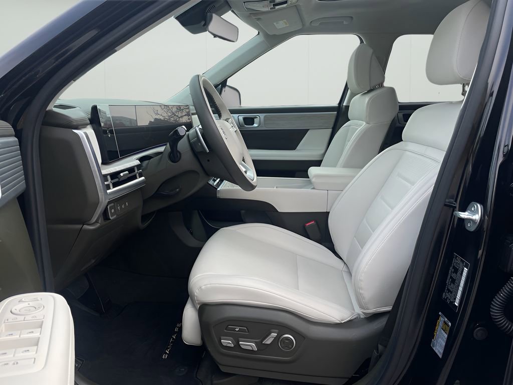 Used 2025 Hyundai Santa Fe Calligraphy image 12