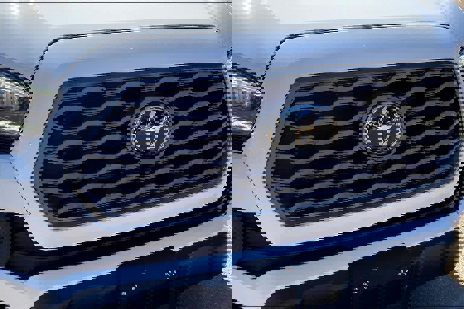 Used 2023 Toyota Tacoma TRD Off-Road image 29